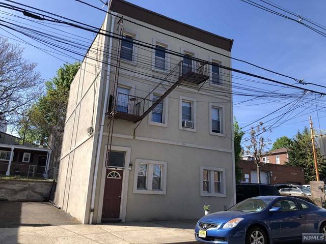 Lodi, NJ 07644,159 Westminster PL #4