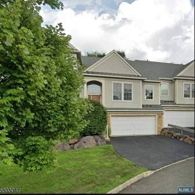 North Haledon, NJ 07508,3 Crest CT