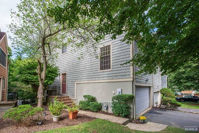 Wayne, NJ 07470,16 Tanager CT