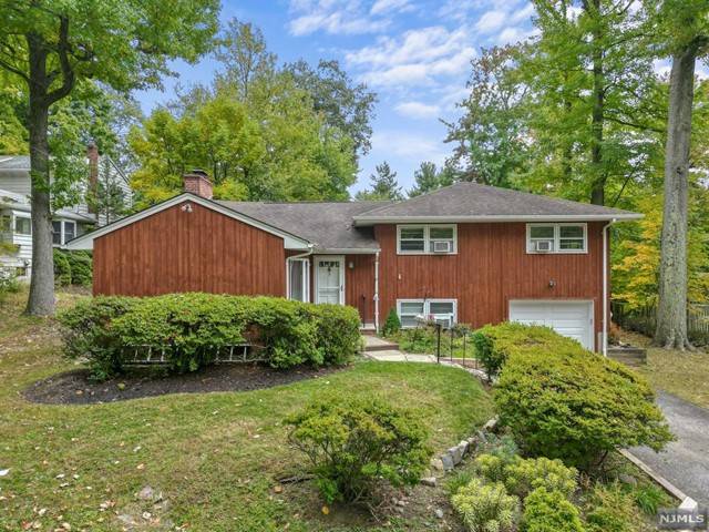 Alpine, NJ 07620,9 Haring LN