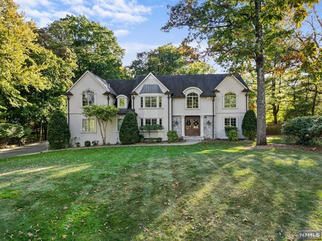 Upper Saddle River, NJ 07458,8 Canterbury CT