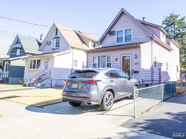 Lyndhurst, NJ 07071,326 Willow AVE #1