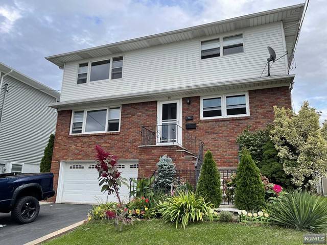 Garfield, NJ 07026,94 Maitland PL #2nd Floor