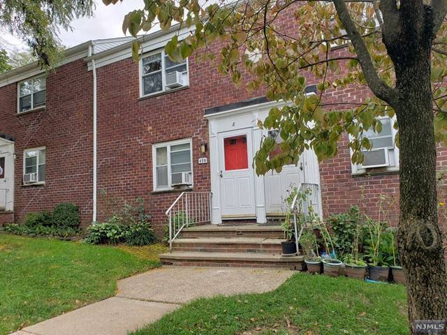 Hackensack, NJ 07601,475 Colonial TER #8