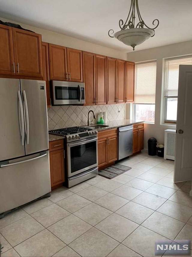 North Bergen, NJ 07047,5843 Kennedy BLVD #3