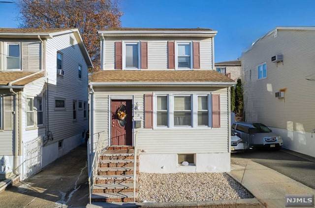 Cliffside Park, NJ 07010,136 Cedar ST