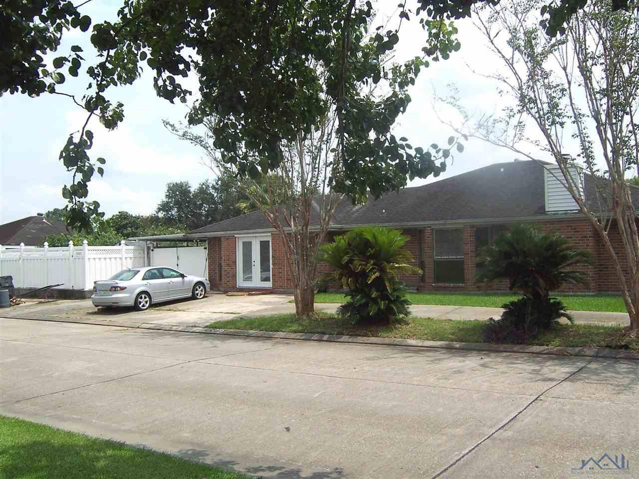 Houma, LA 70364,6195 D ST