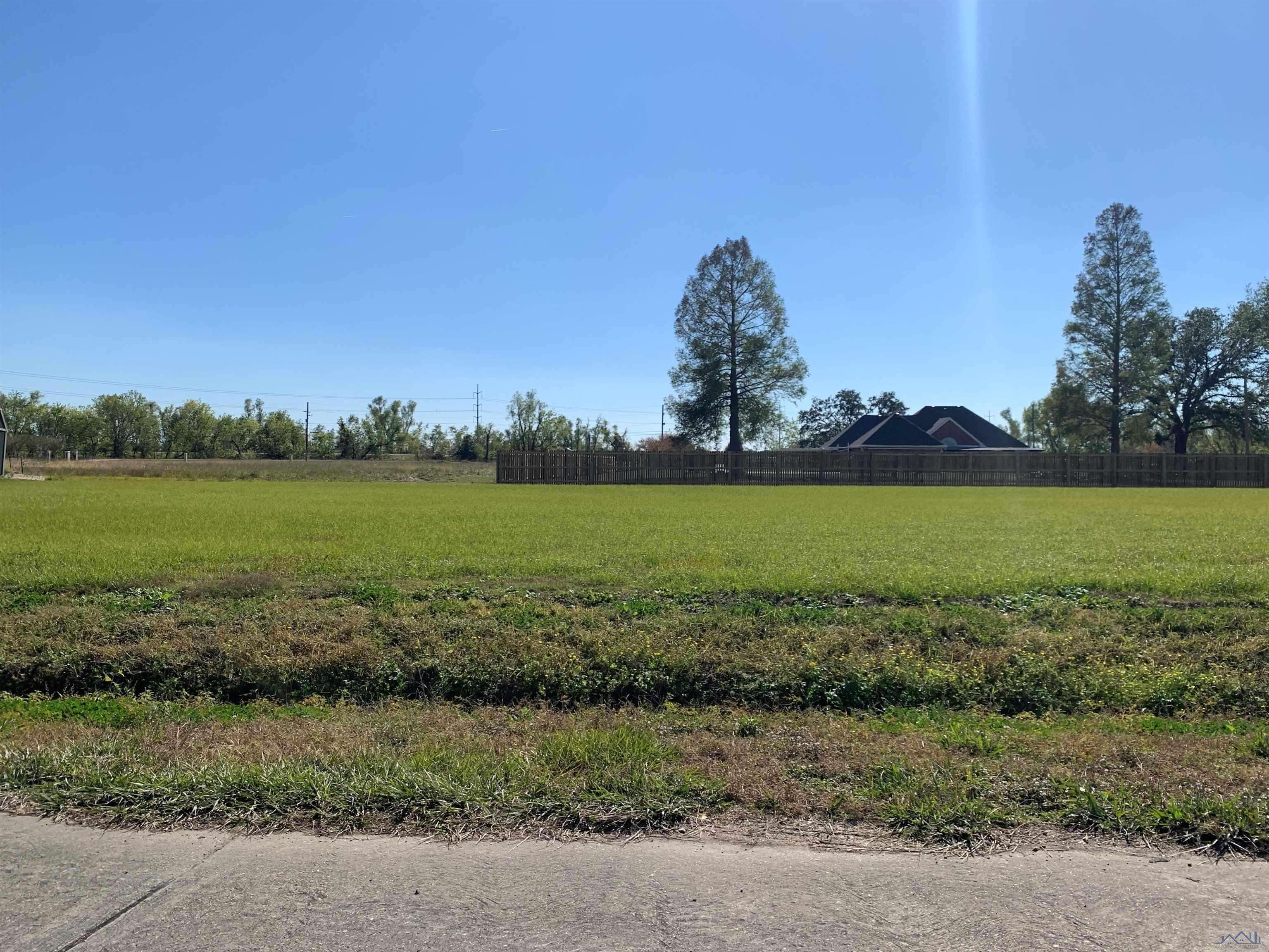 Raceland, LA 70394,252 TREASURE DRIVE