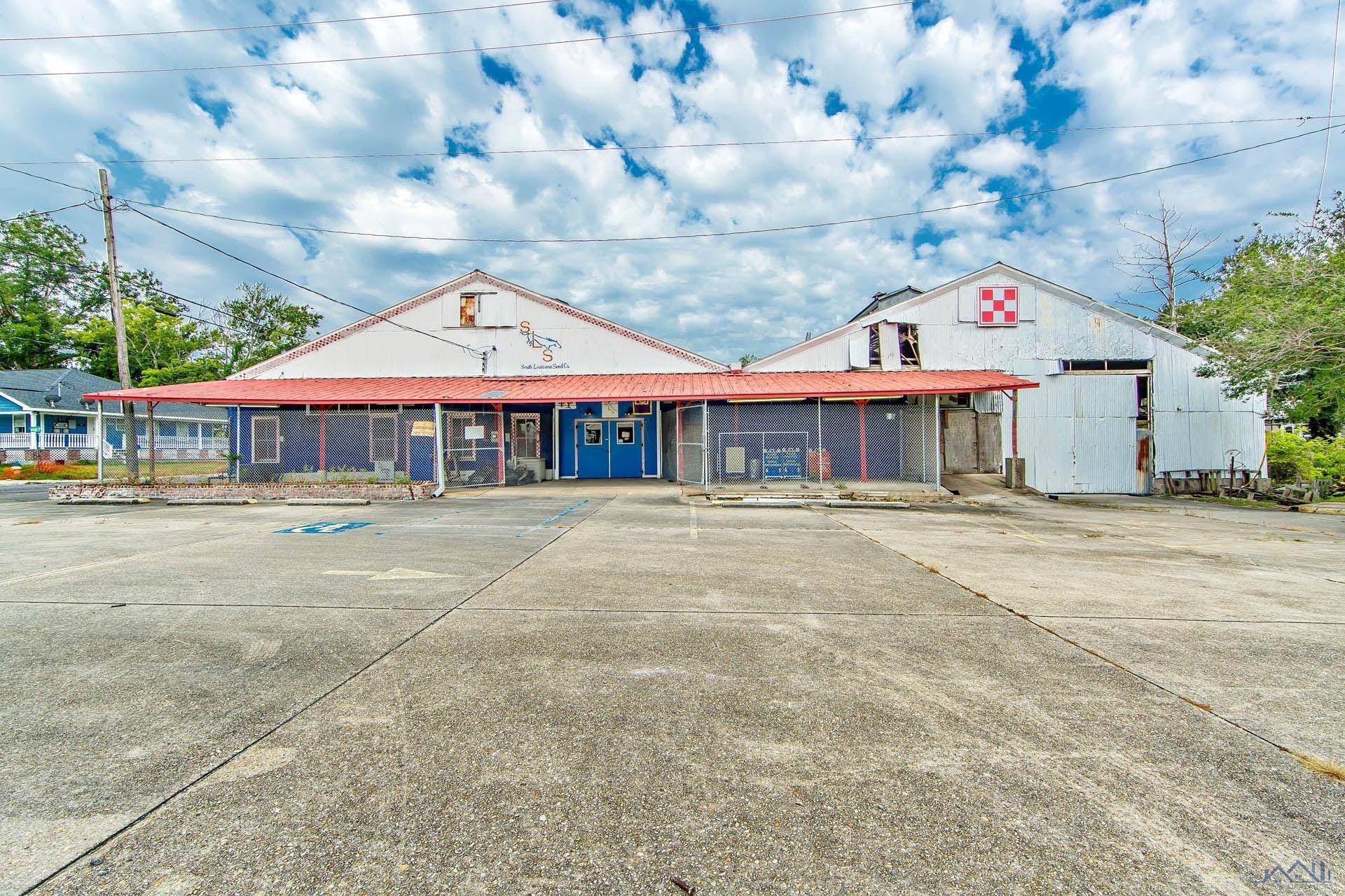 Houma, LA 70360,7591 MAIN ST