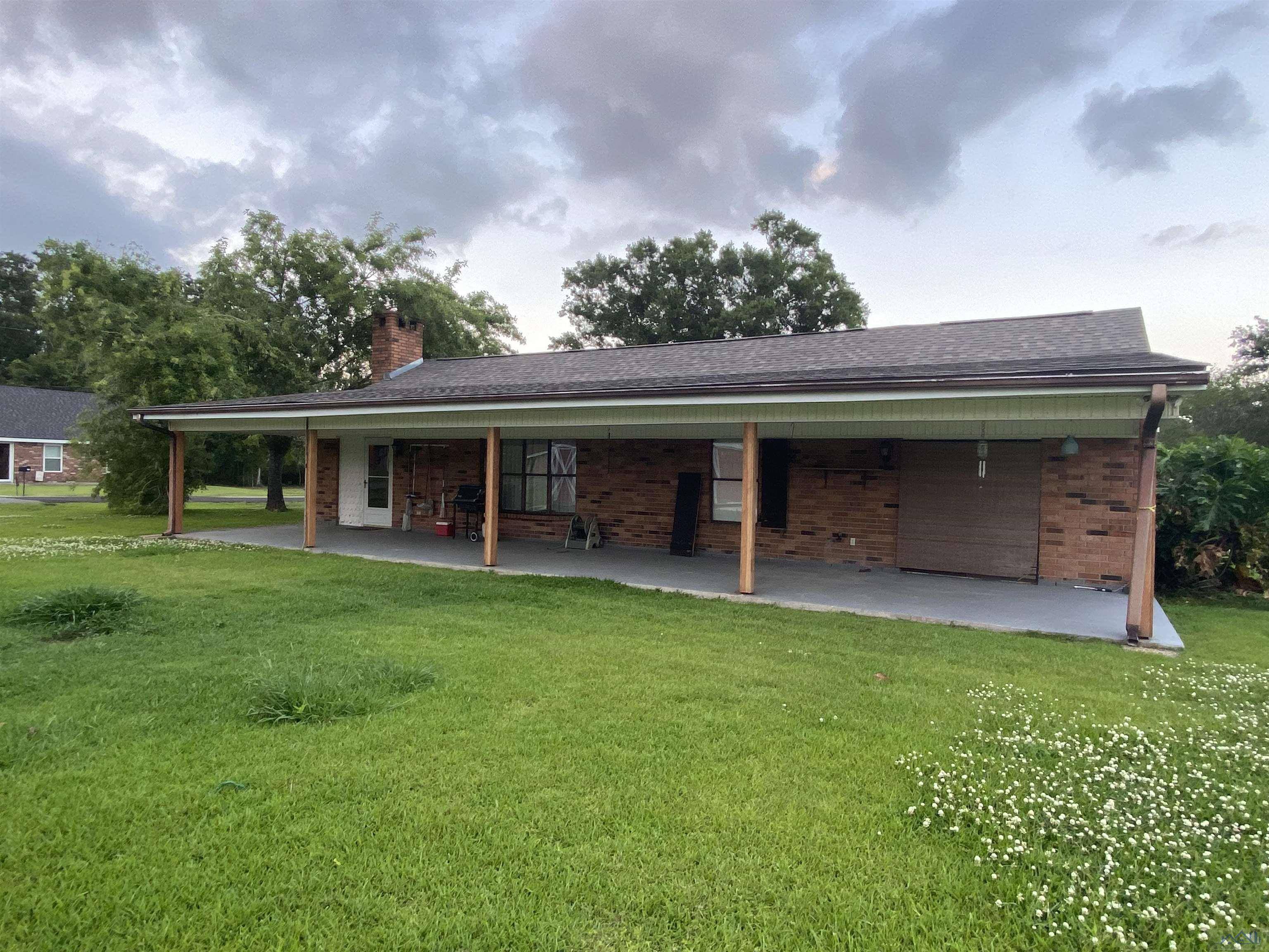 Schriever, LA 70395,102 THERESA DR