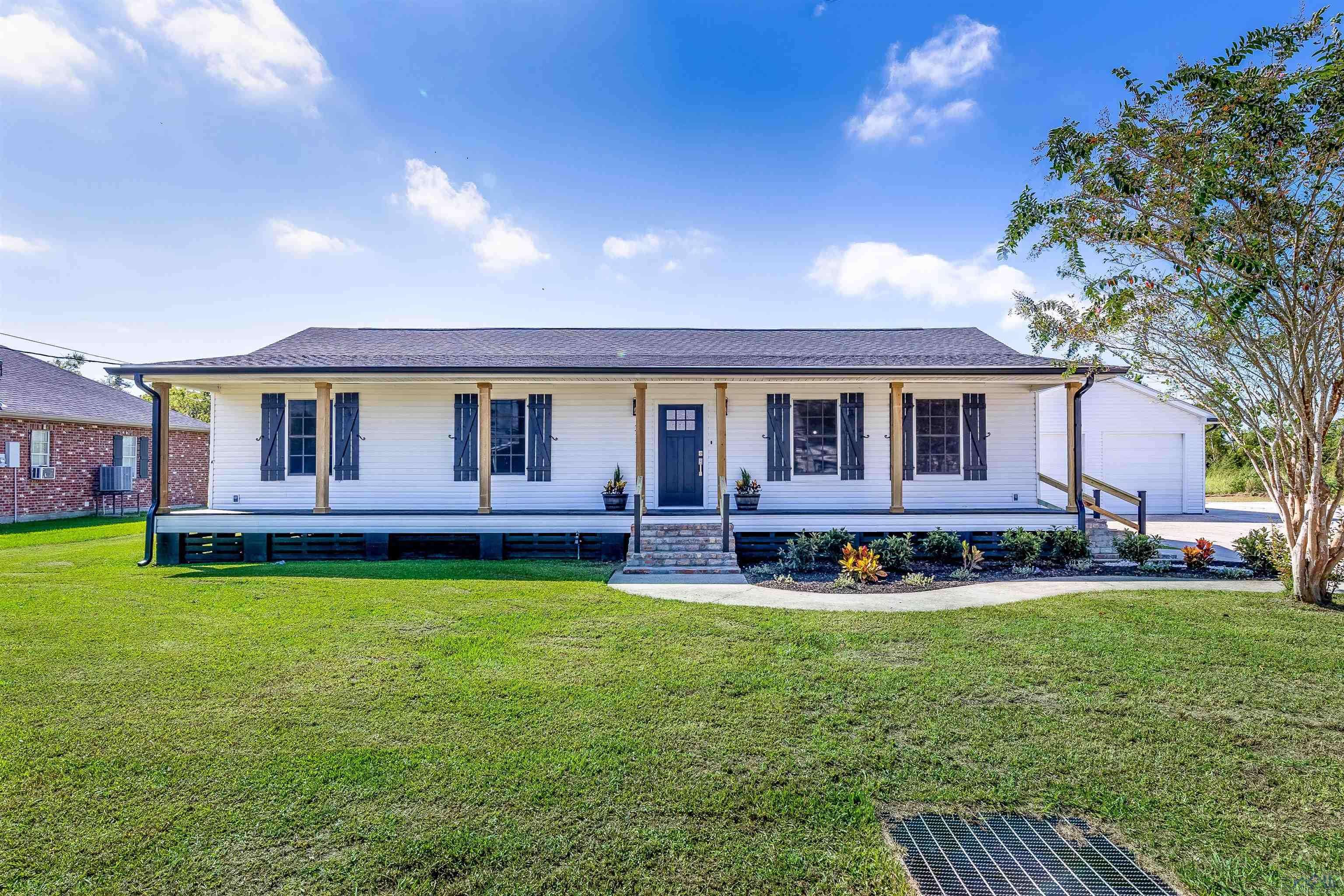 Raceland, LA 70394,317 COUNTRY VILLAGE DRIVE