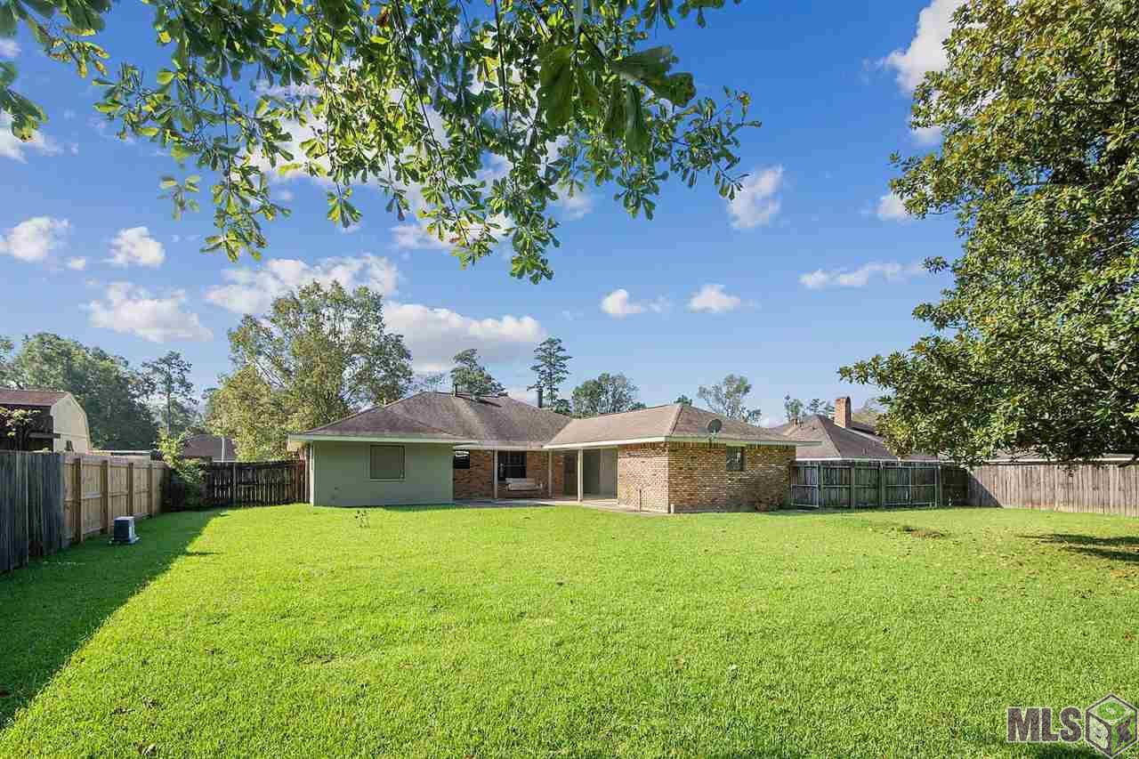 Greenwell Springs, LA 70739,6136 AUDUSSON DR