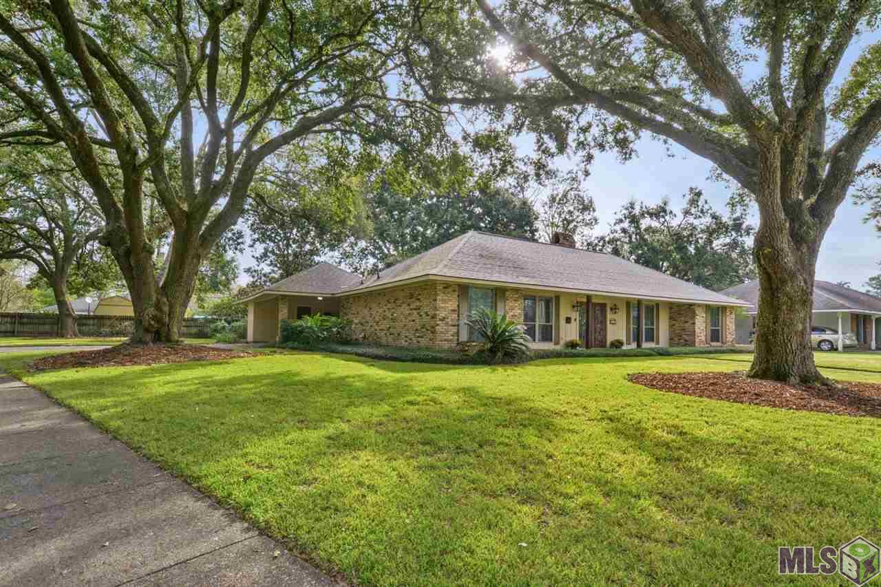 Baton Rouge, LA 70815,835 MARLBROOK DR