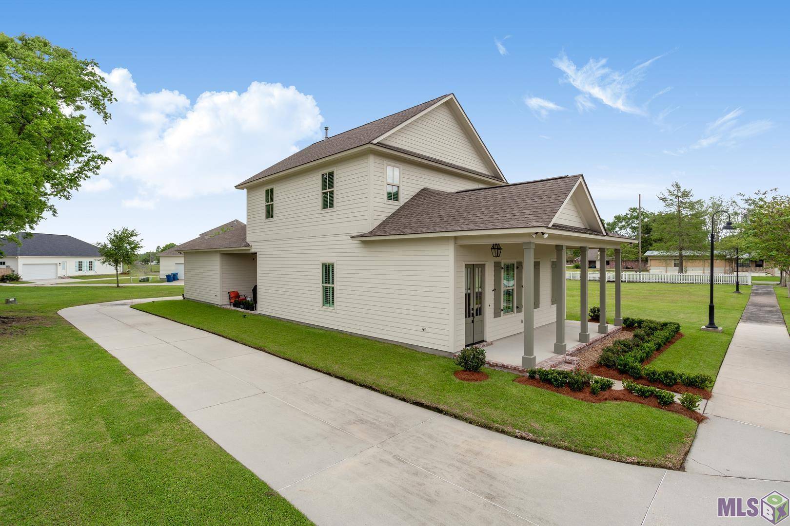 Brusly, LA 70719,336 SYCAMORE CIR