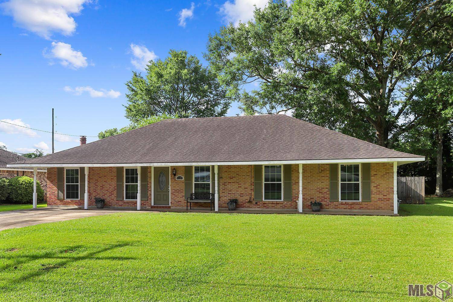 St Francisville, LA 70775,5127 PINE ST