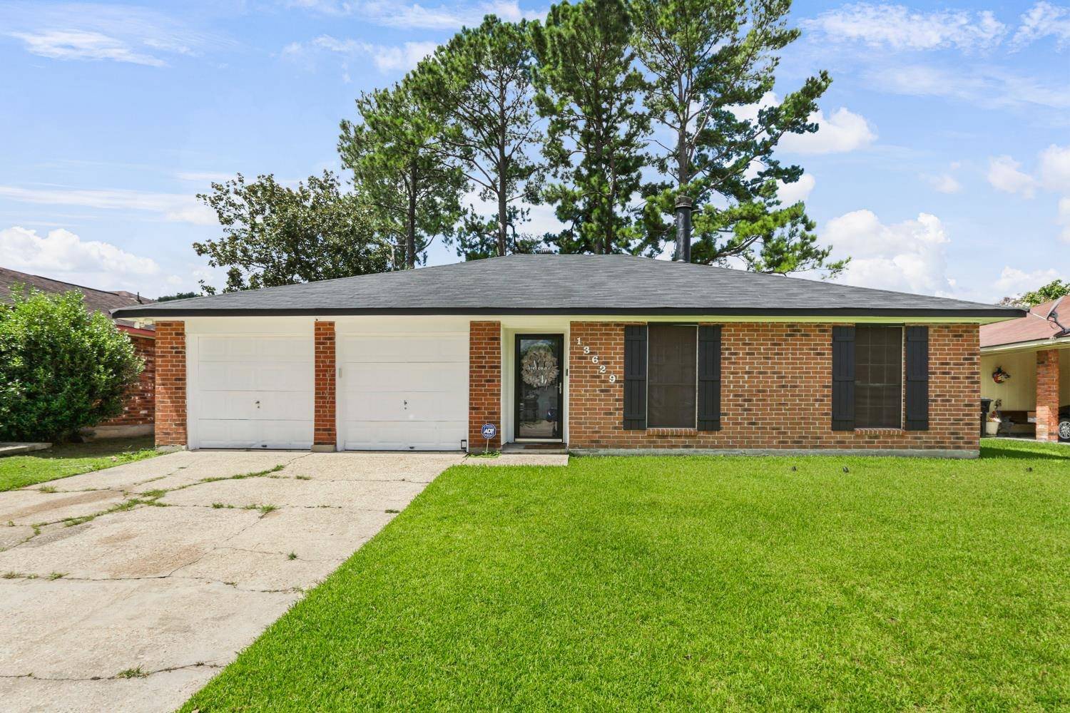 Baton Rouge, LA 70810,13629 RAMPART CT