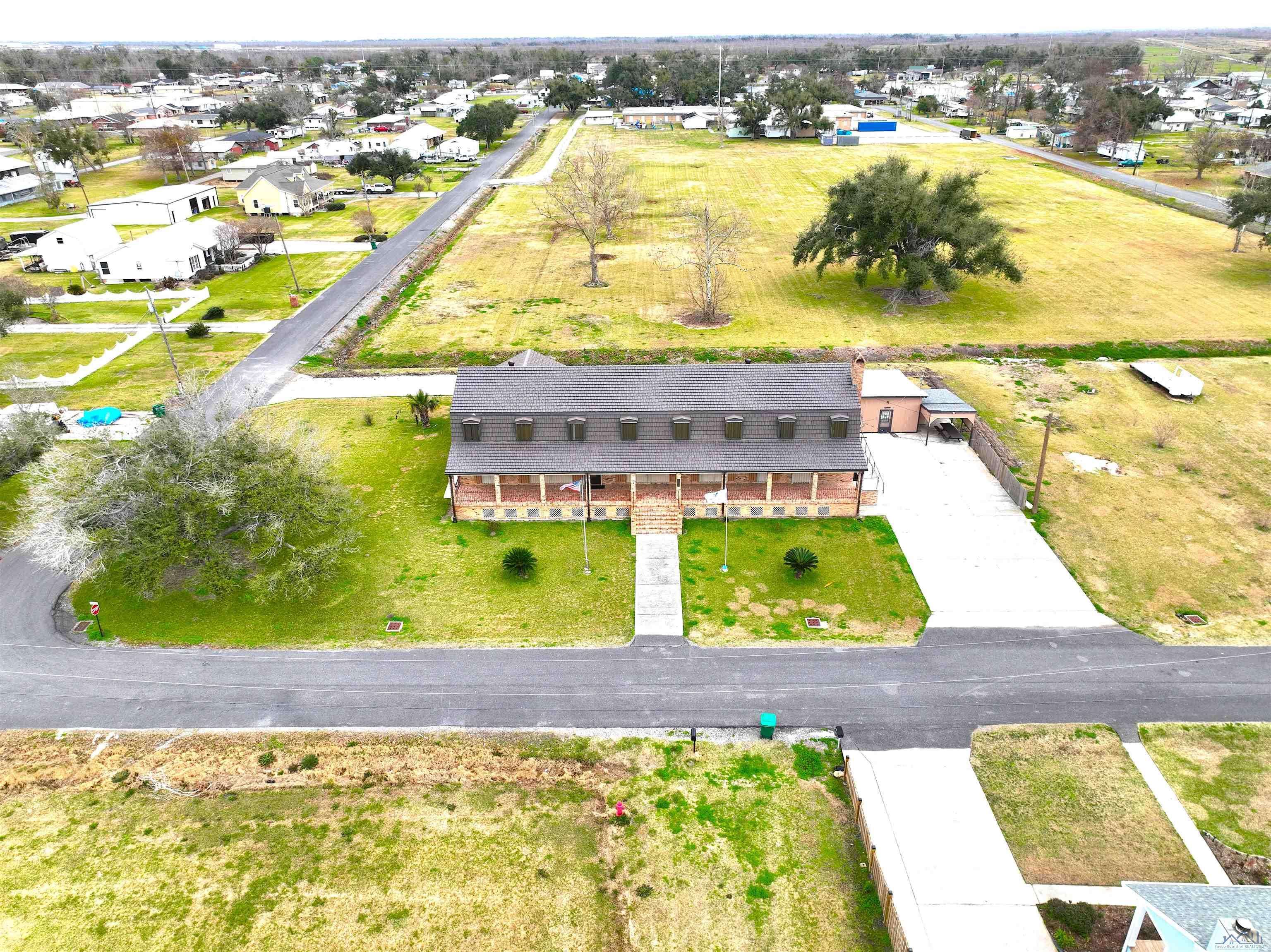 Golden Meadow, LA 70357,117 NORMAN ST