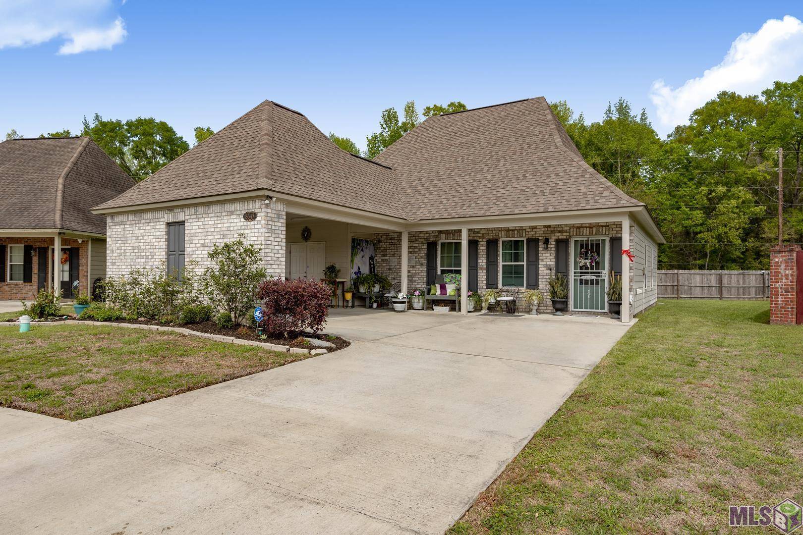 Baton Rouge, LA 70812,8647 FOREST GLEN AVE