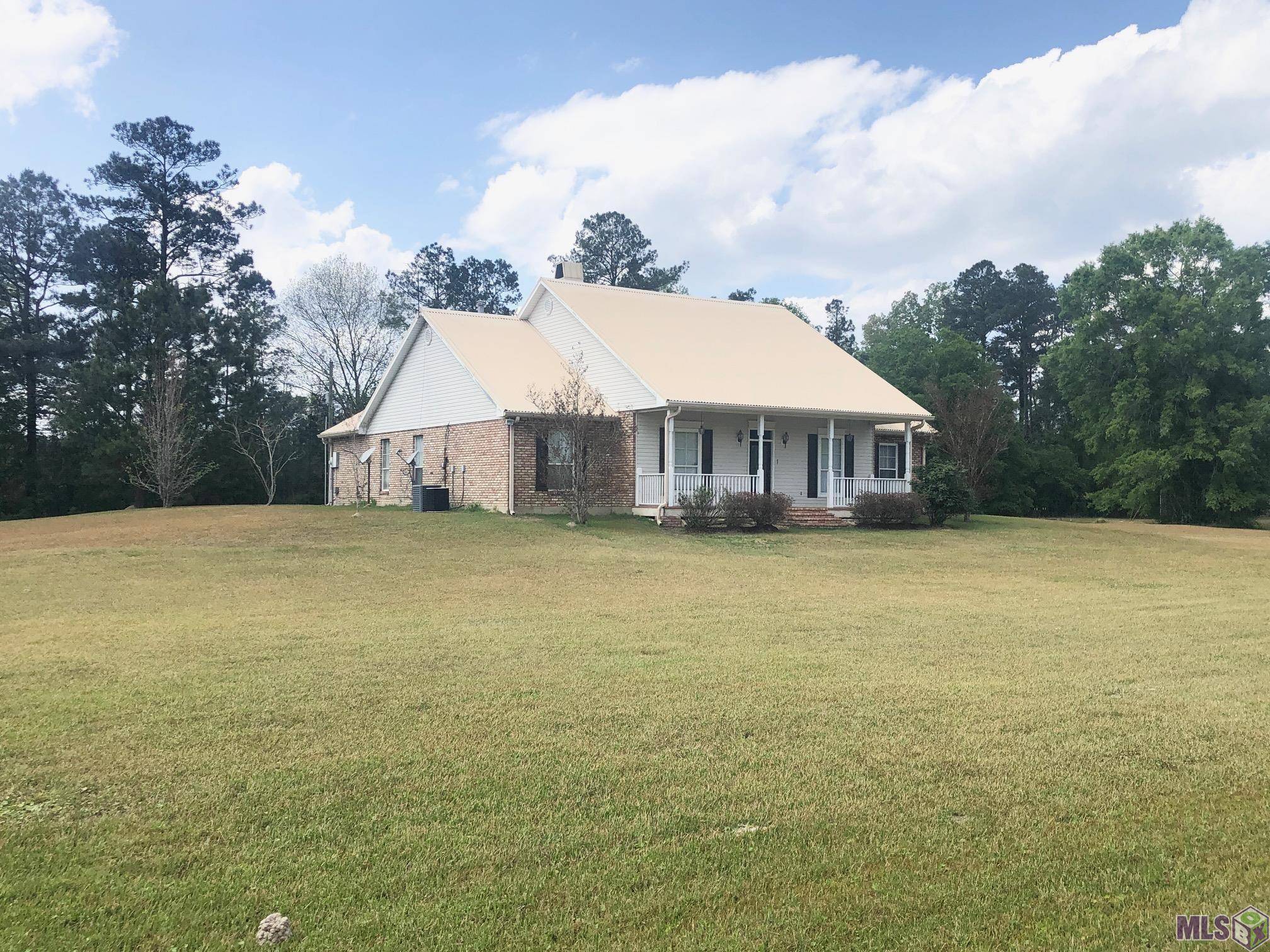 Holden, LA 70744,25075 PEPLOW RD