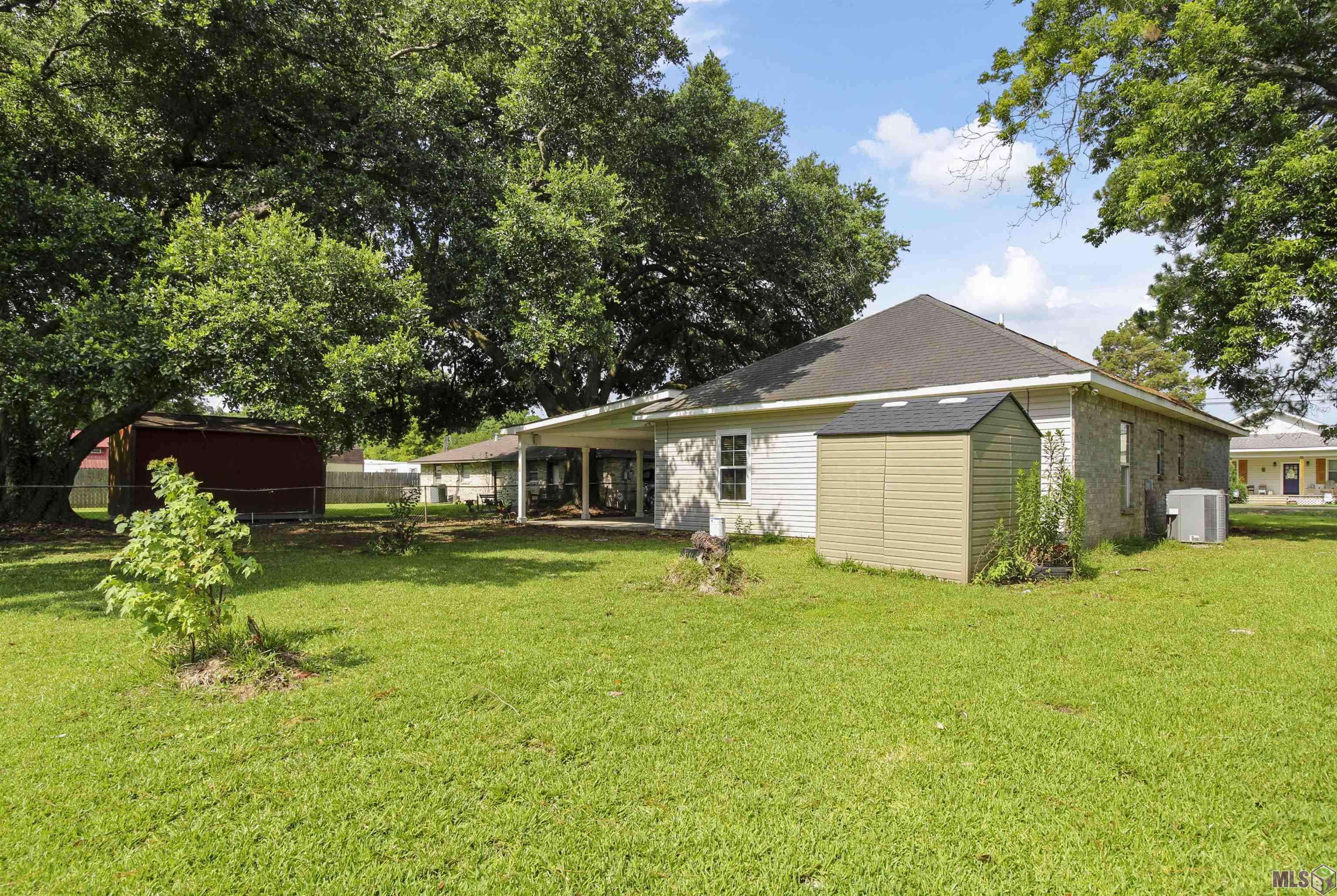 Gonzales, LA 70737,2634 S REMY ROBERT AVE