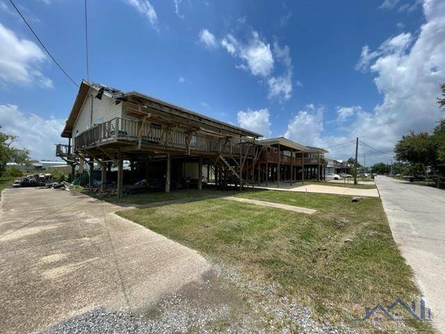 Chauvin, LA 70344,107 PINE ST