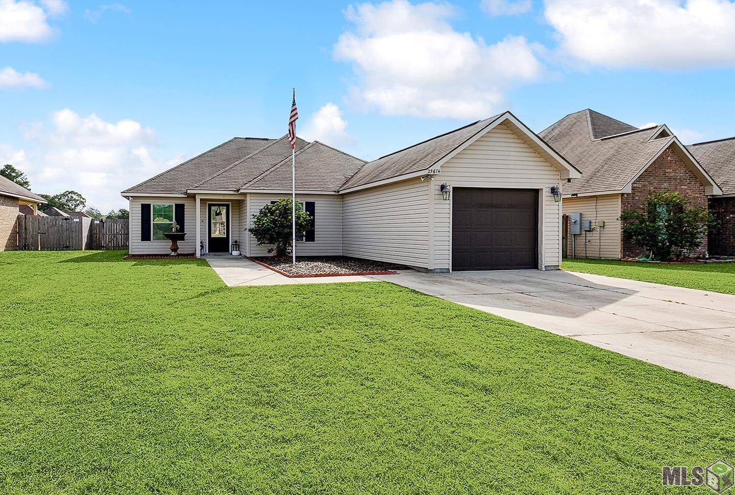 Denham Springs, LA 70726,25674 PALMWOOD CT