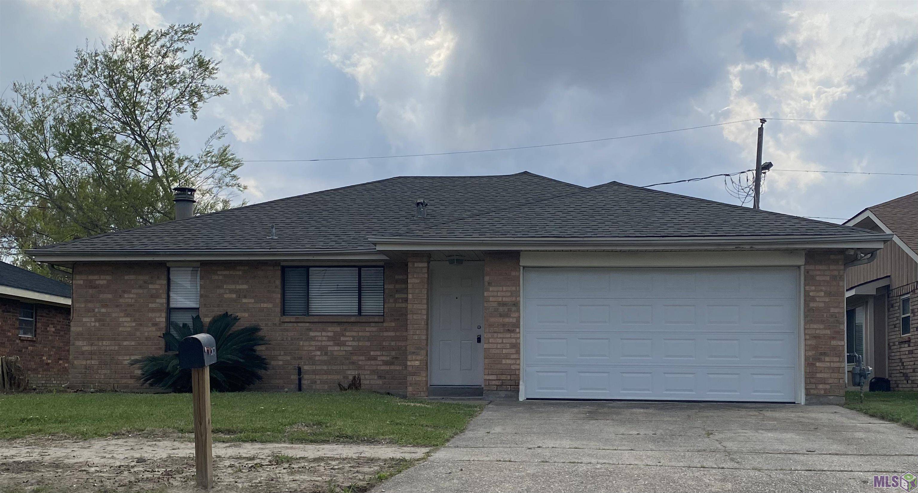 Laplace, LA 70068,1805 VAN ARPEL DR