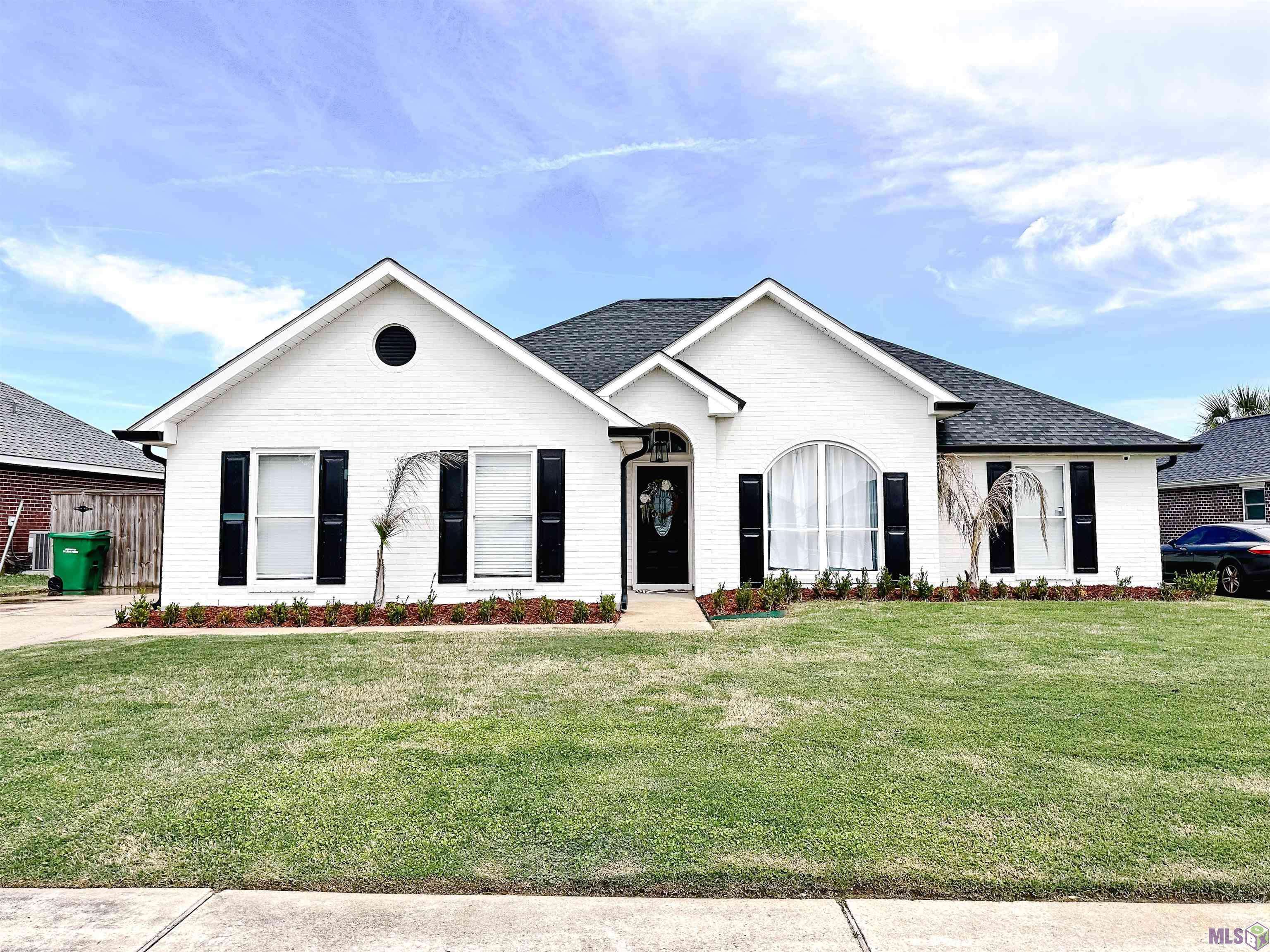 Laplace, LA 70068,114 TAMMY DR