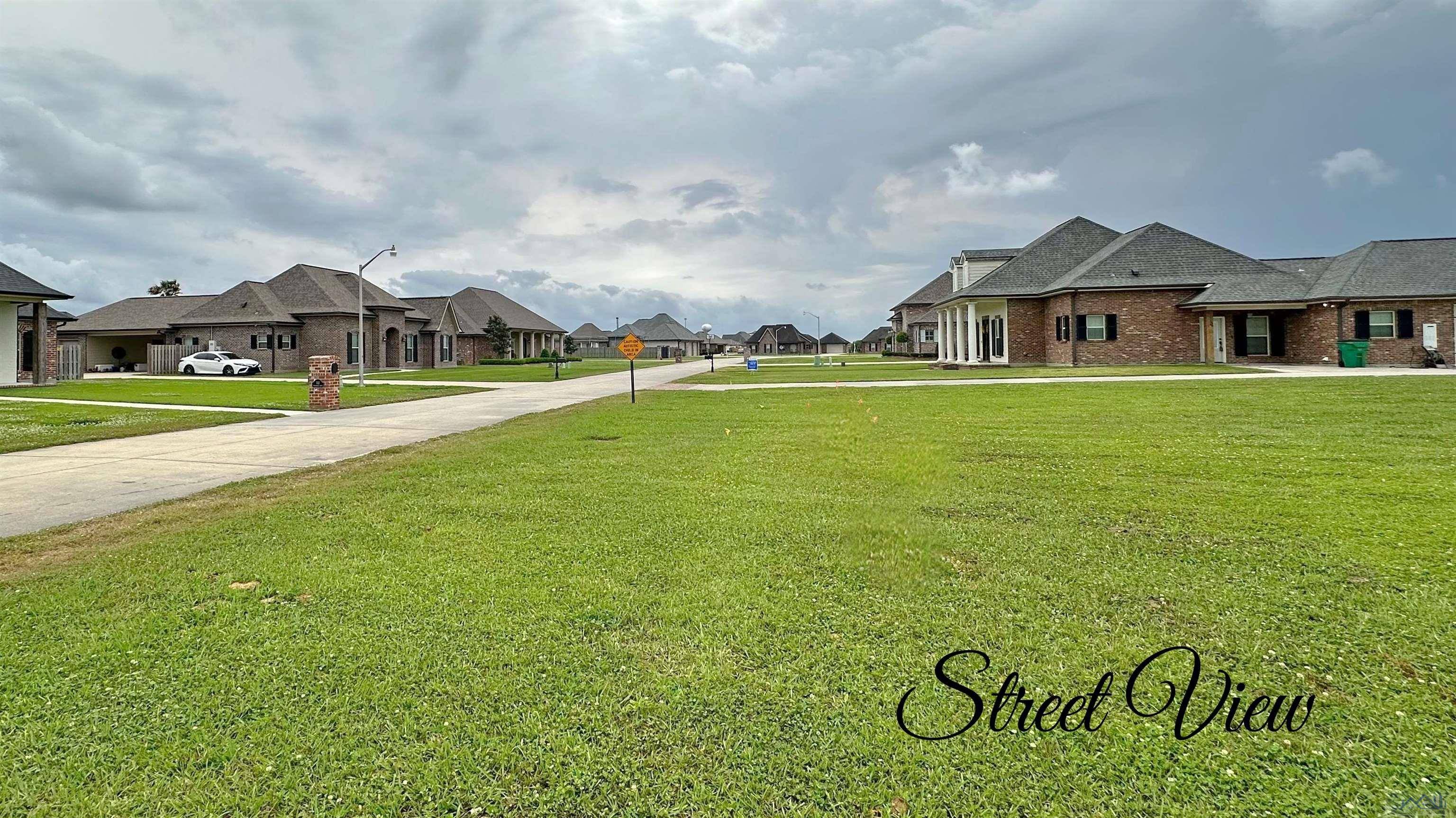 Thibodaux, LA 70301,133 PERSIMMON DR