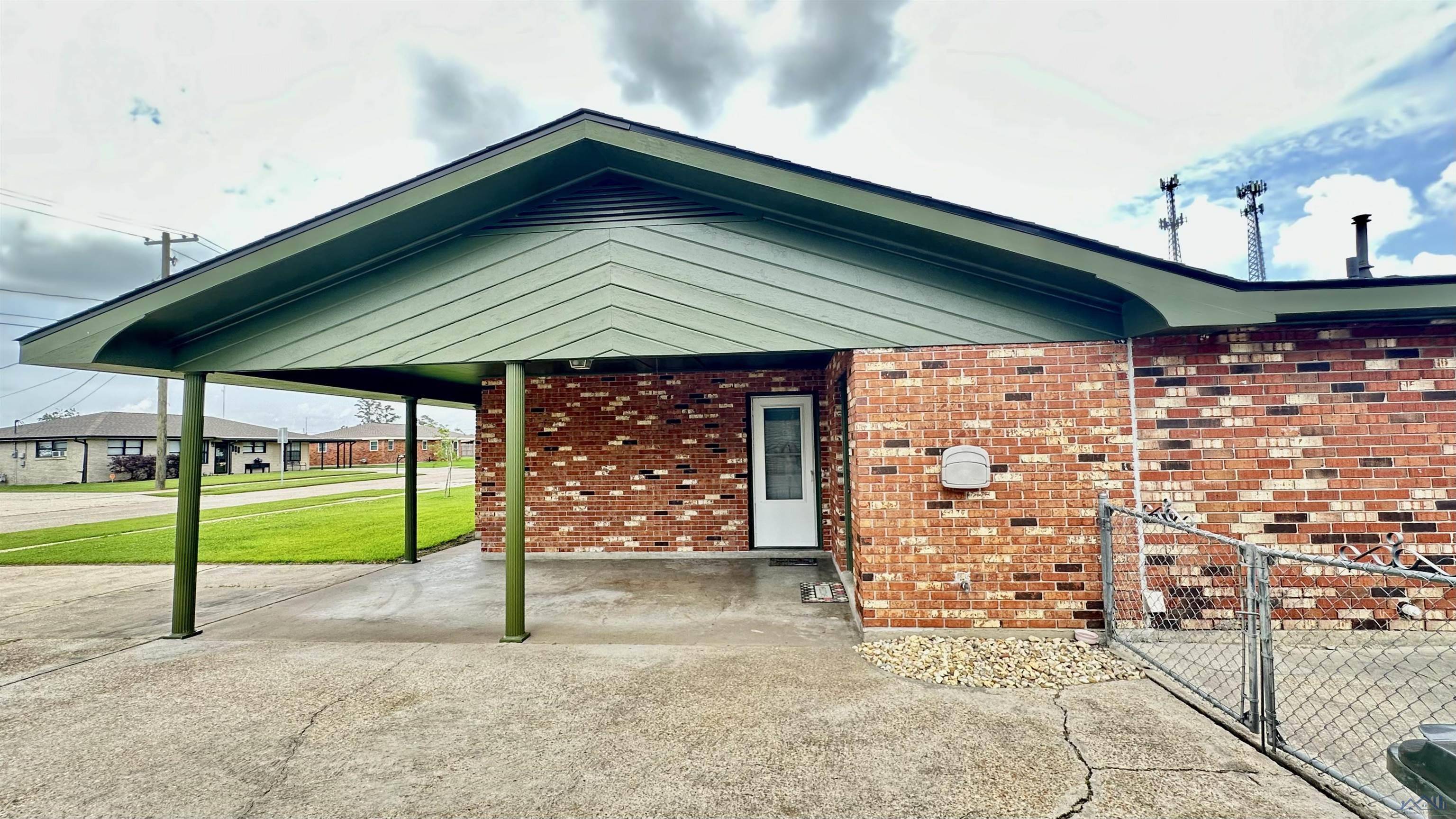 Houma, LA 70360,205 BELLAIRE DRIVE