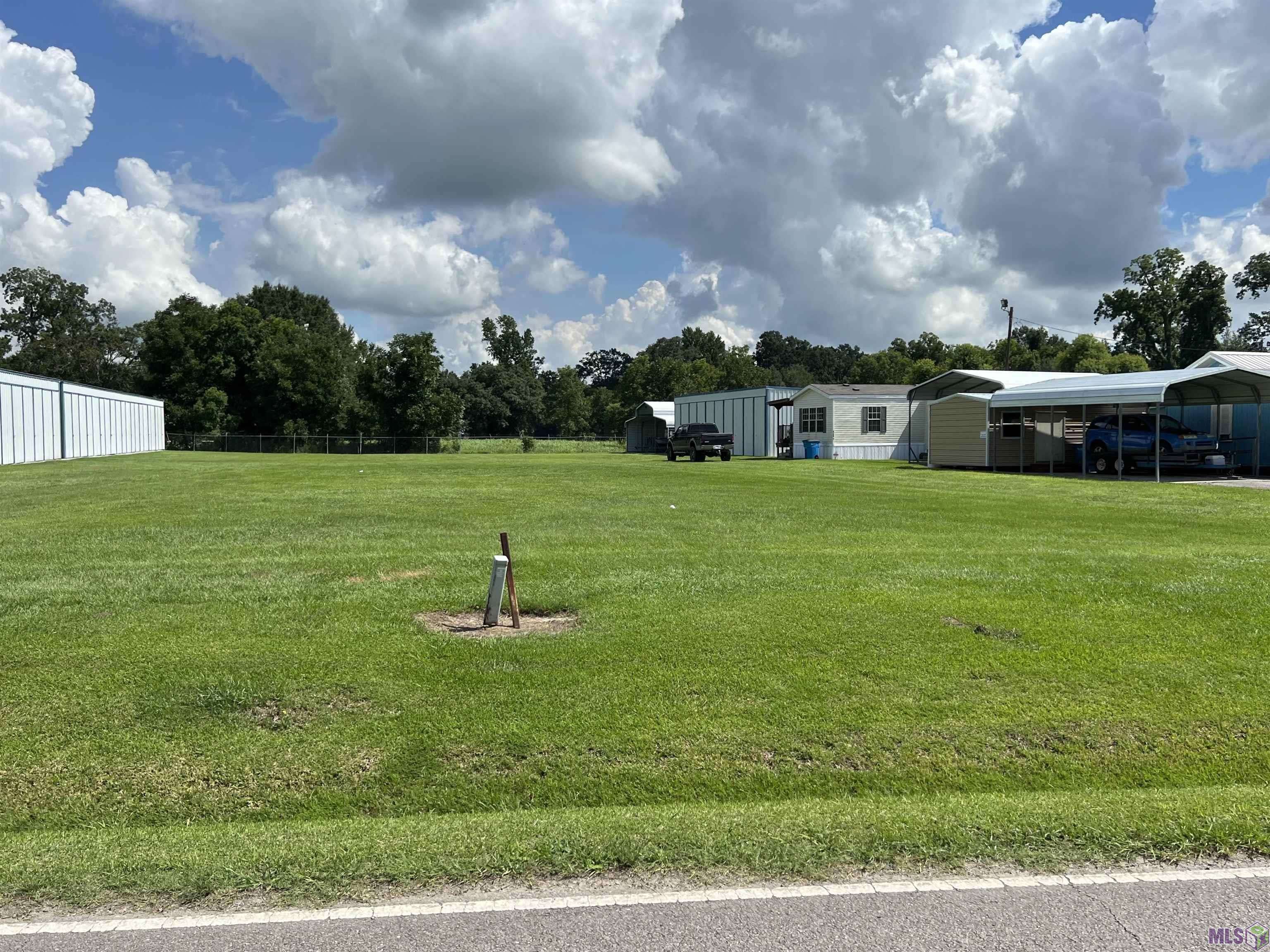 Jarreau, LA 70749,6158 ISLAND RD