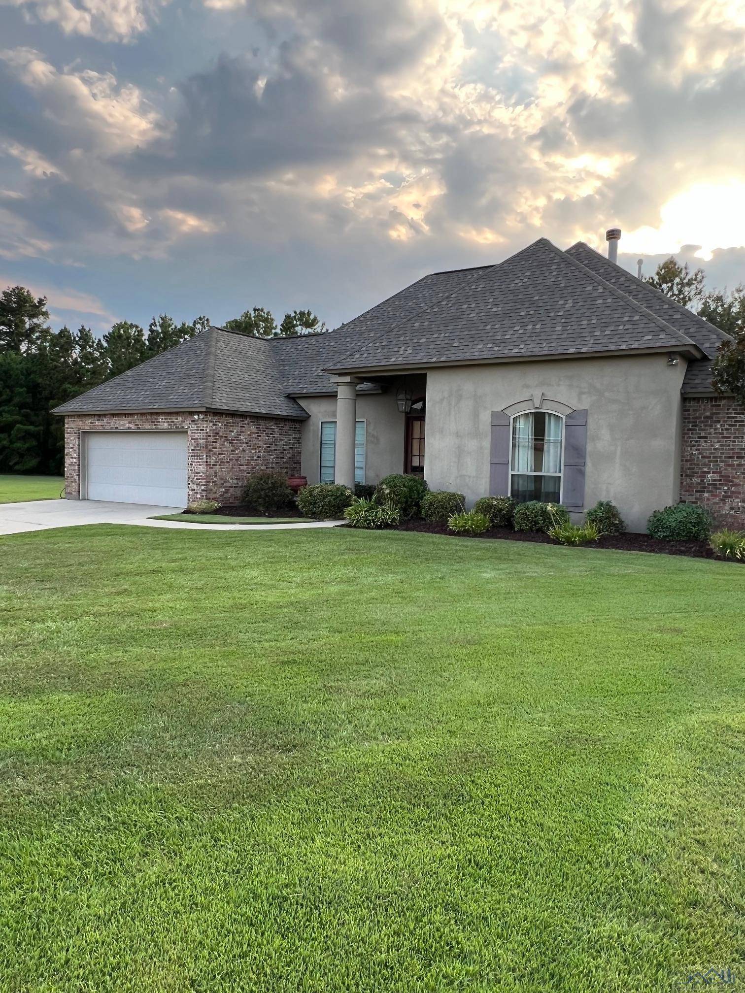 Madisonville, LA 70447,401 AUTUMN CREEK DR