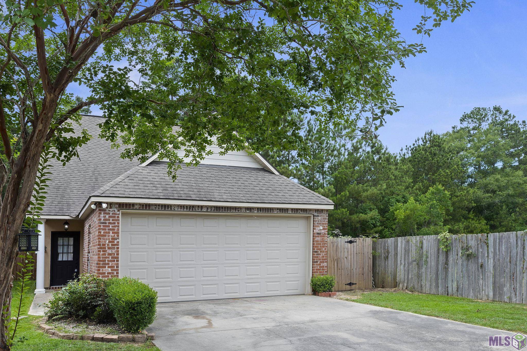 Denham Springs, LA 70706,7542 CREPE MYRTLE LN