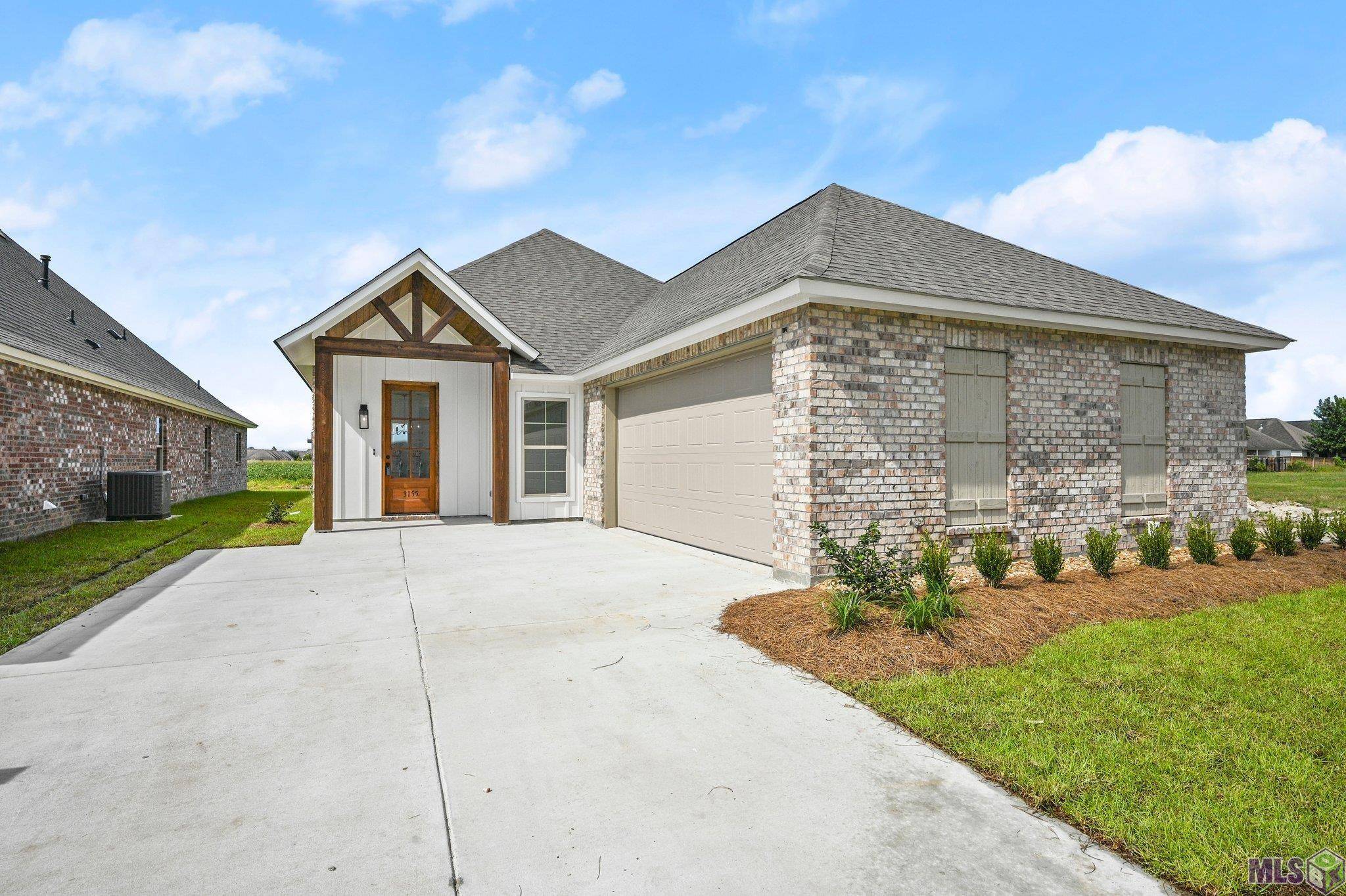 Baton Rouge, LA 70810,3216 CREEKMERE LN