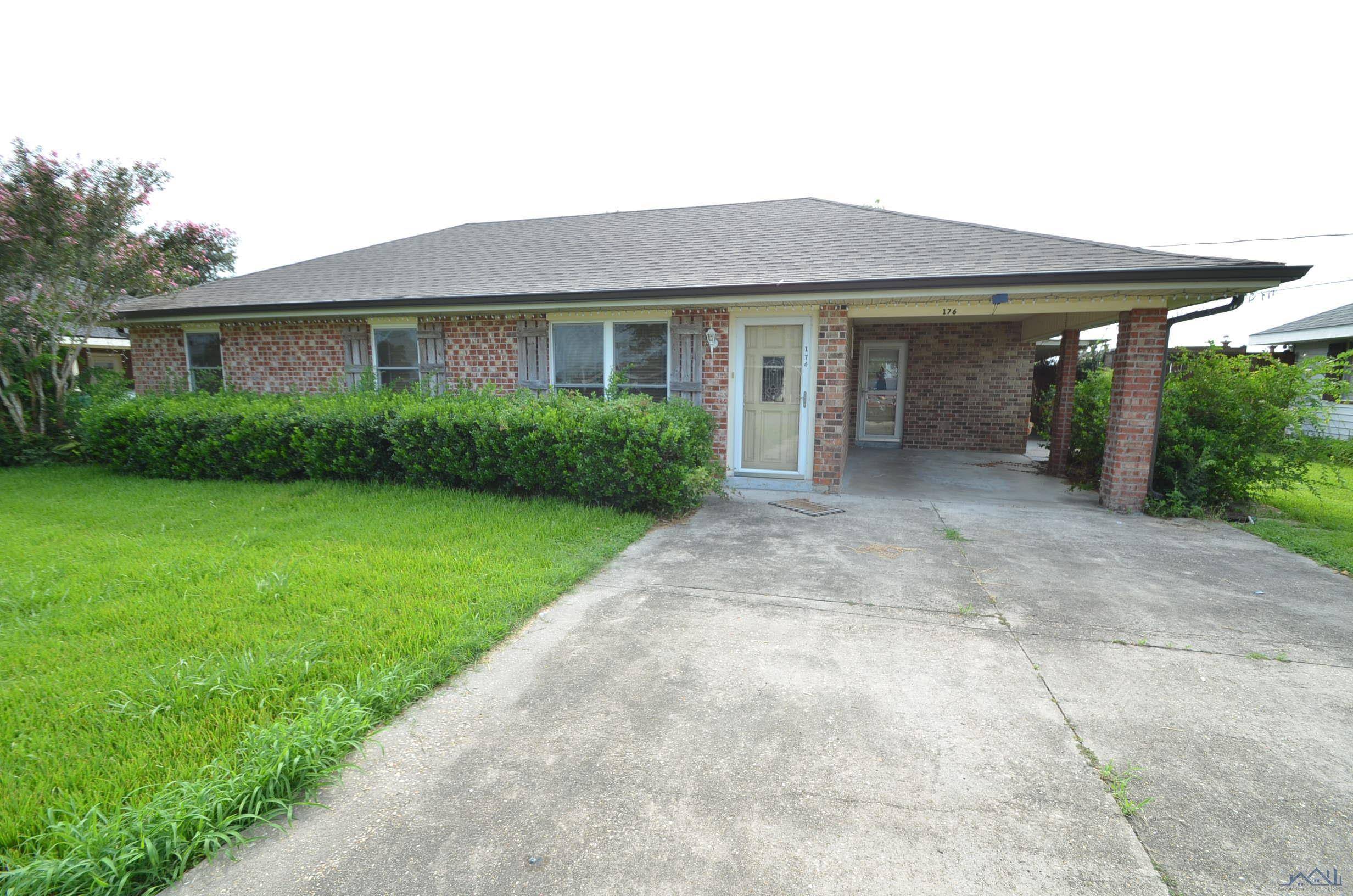 Thibodaux, LA 70301,176 BAYOU VISTA DRIVE