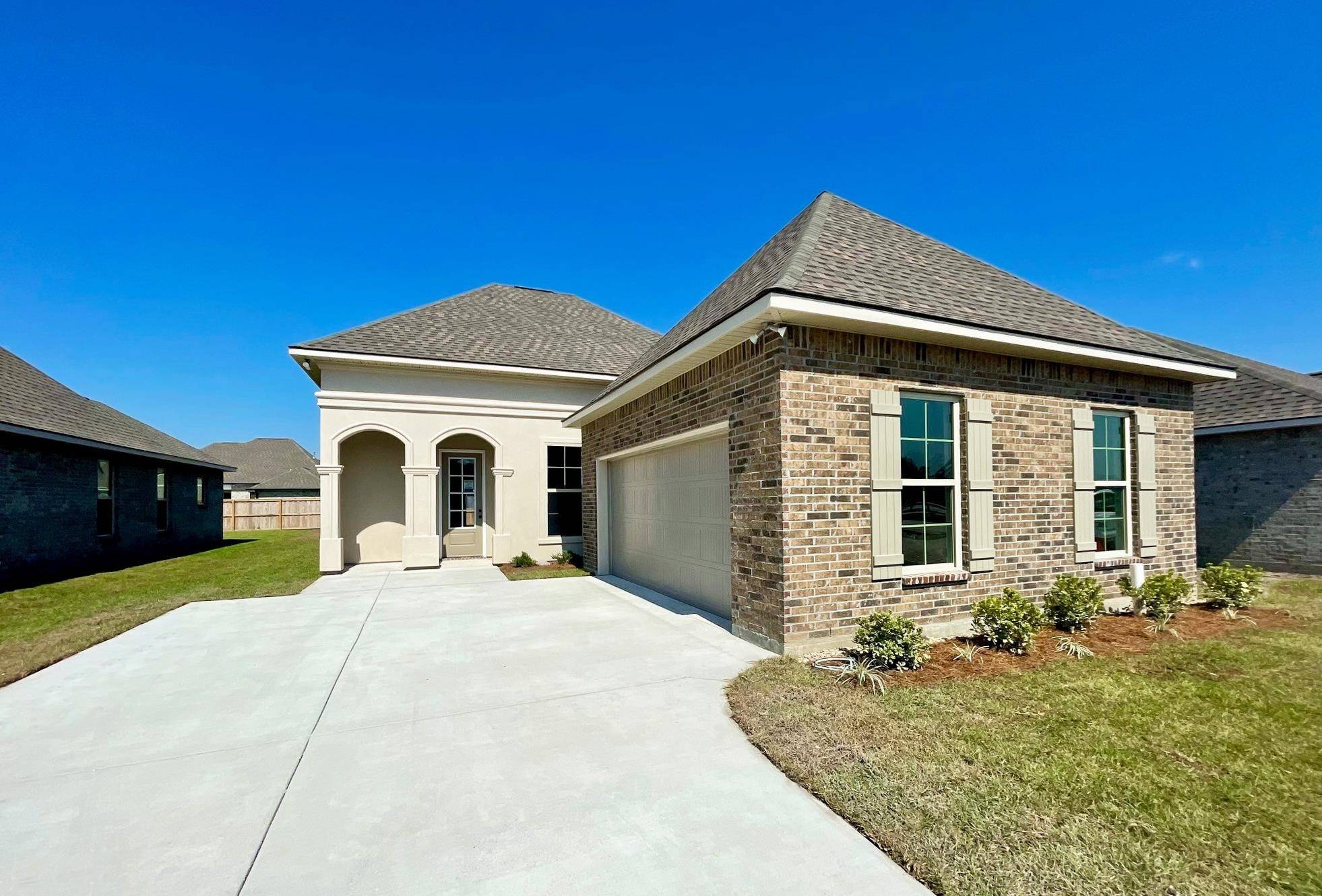 Houma, LA 70364,264 Owl Drive