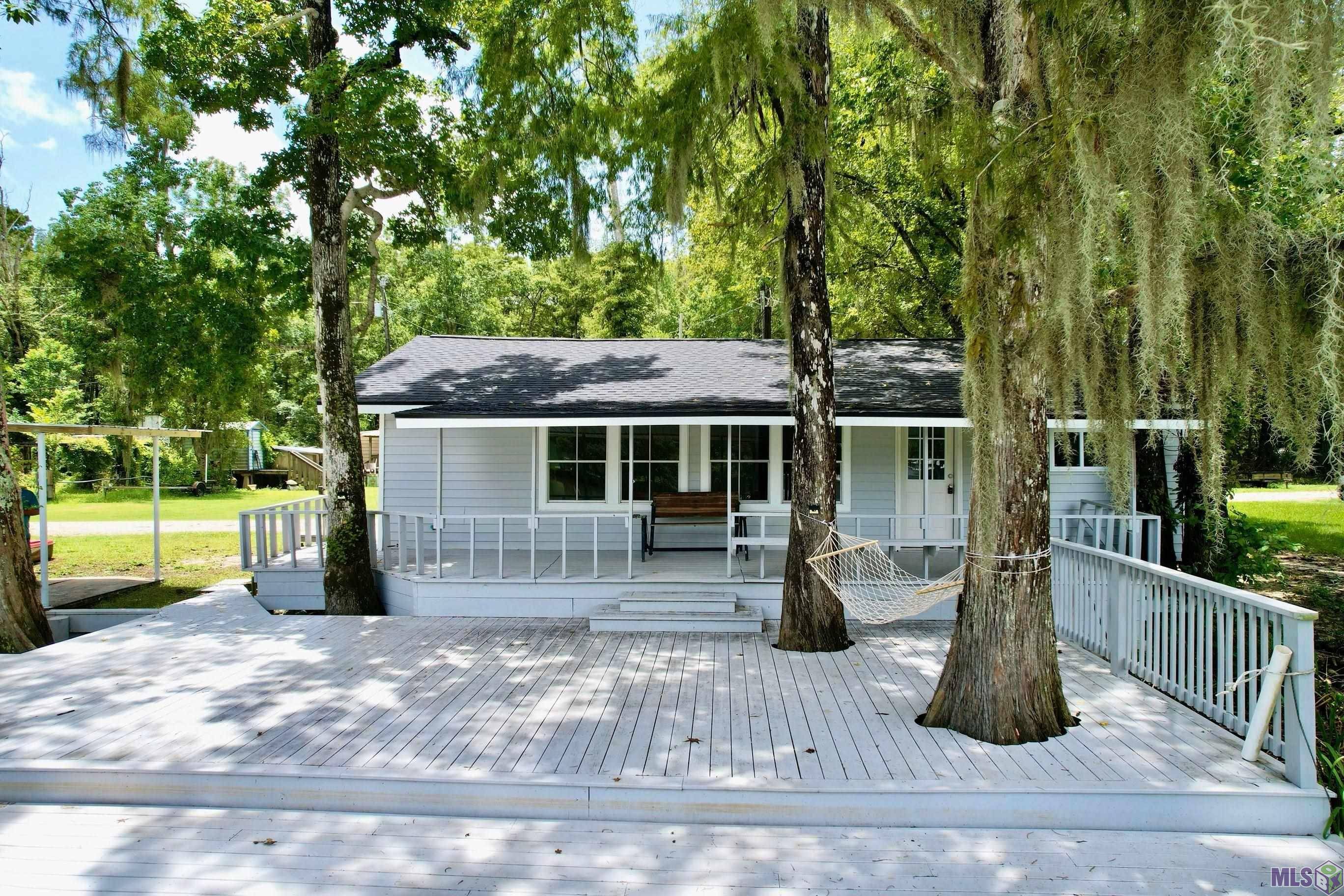 Maurepas, LA 70449,18125 RIVER BEND RD