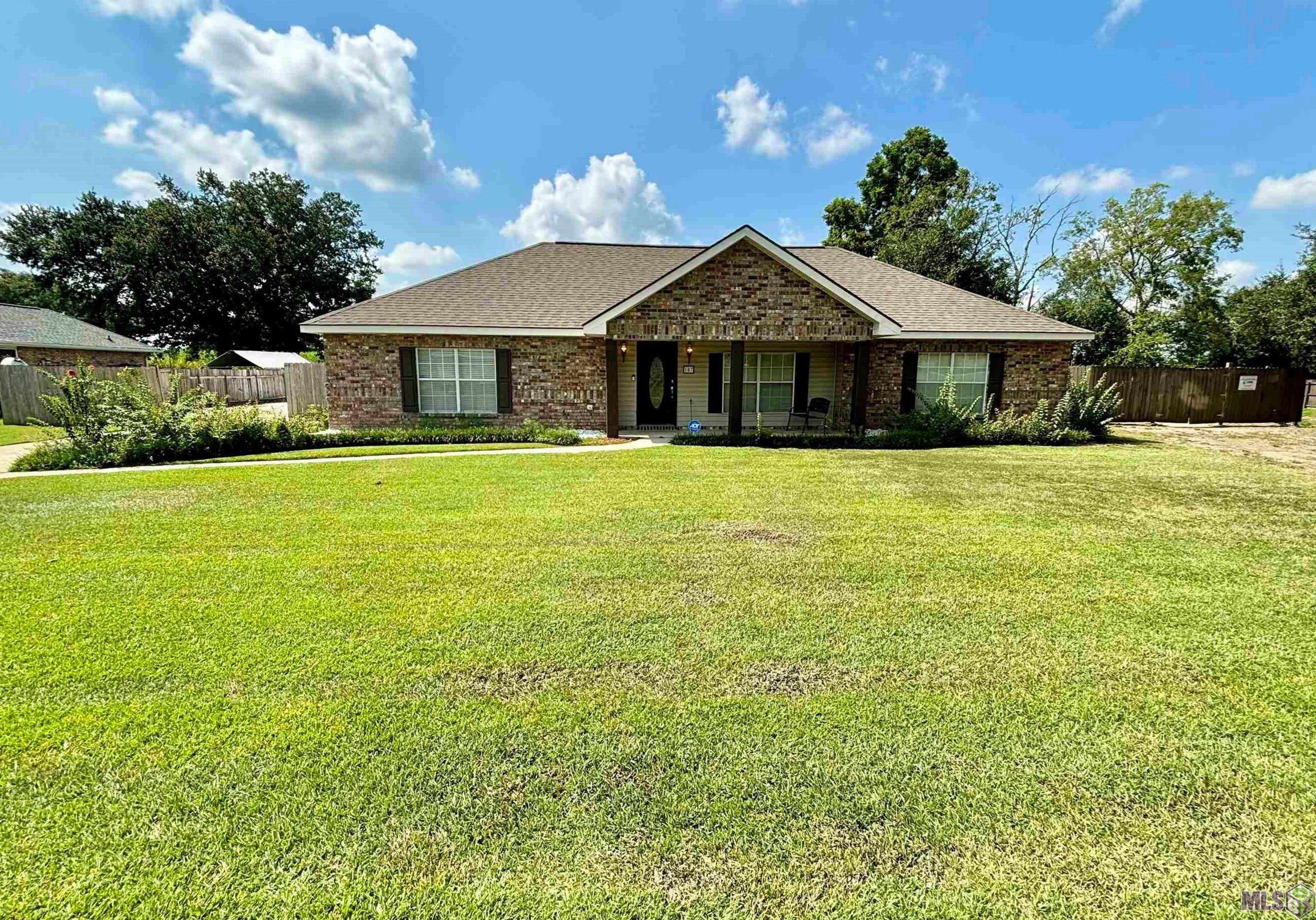 Youngsville, LA 70592,107 WEEKS DR