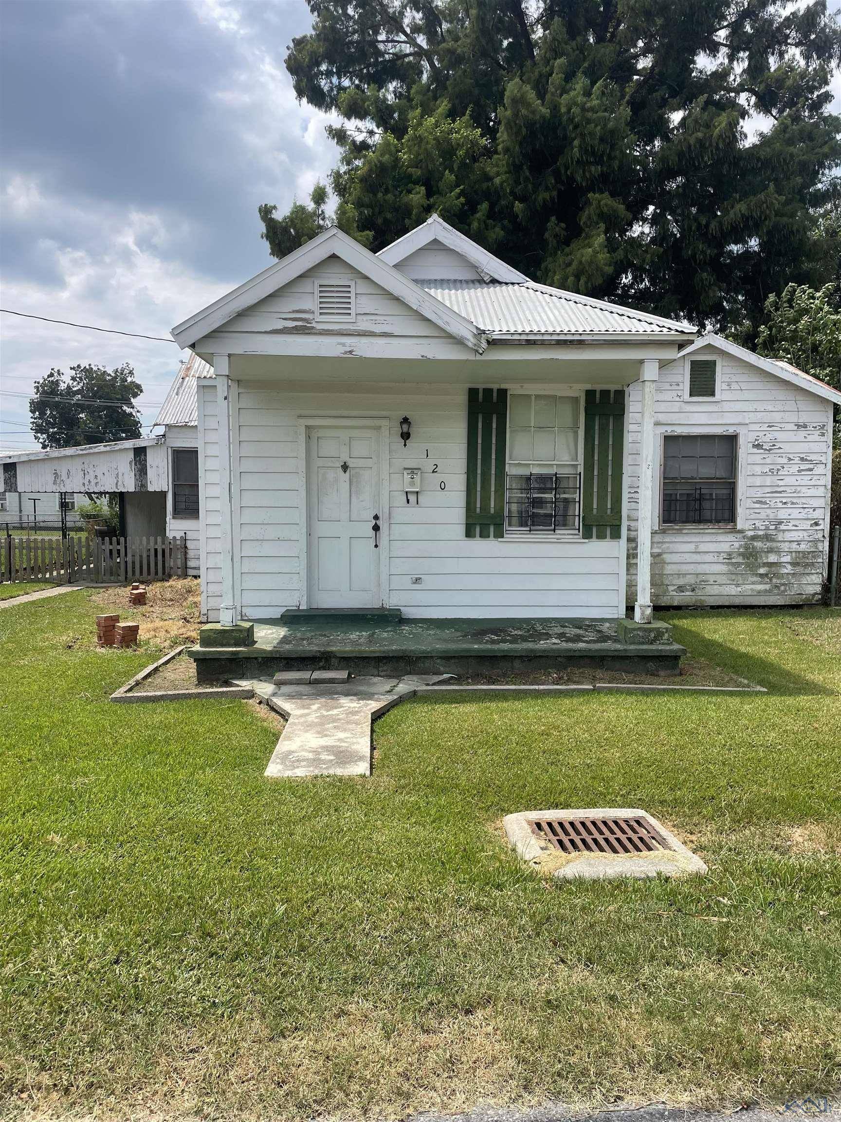 Thibodaux, LA 70301,120 North 11th Street