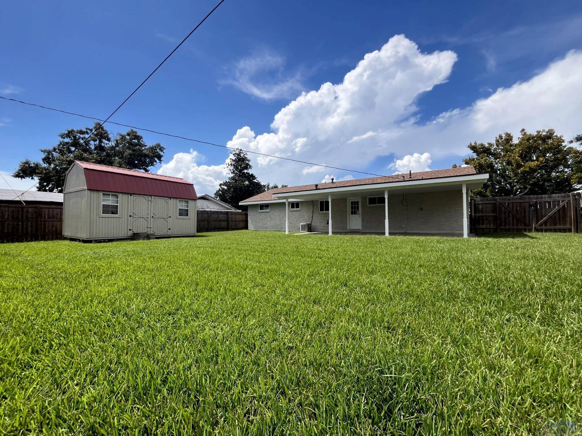 Houma, LA 70360,203 CONSUELLO