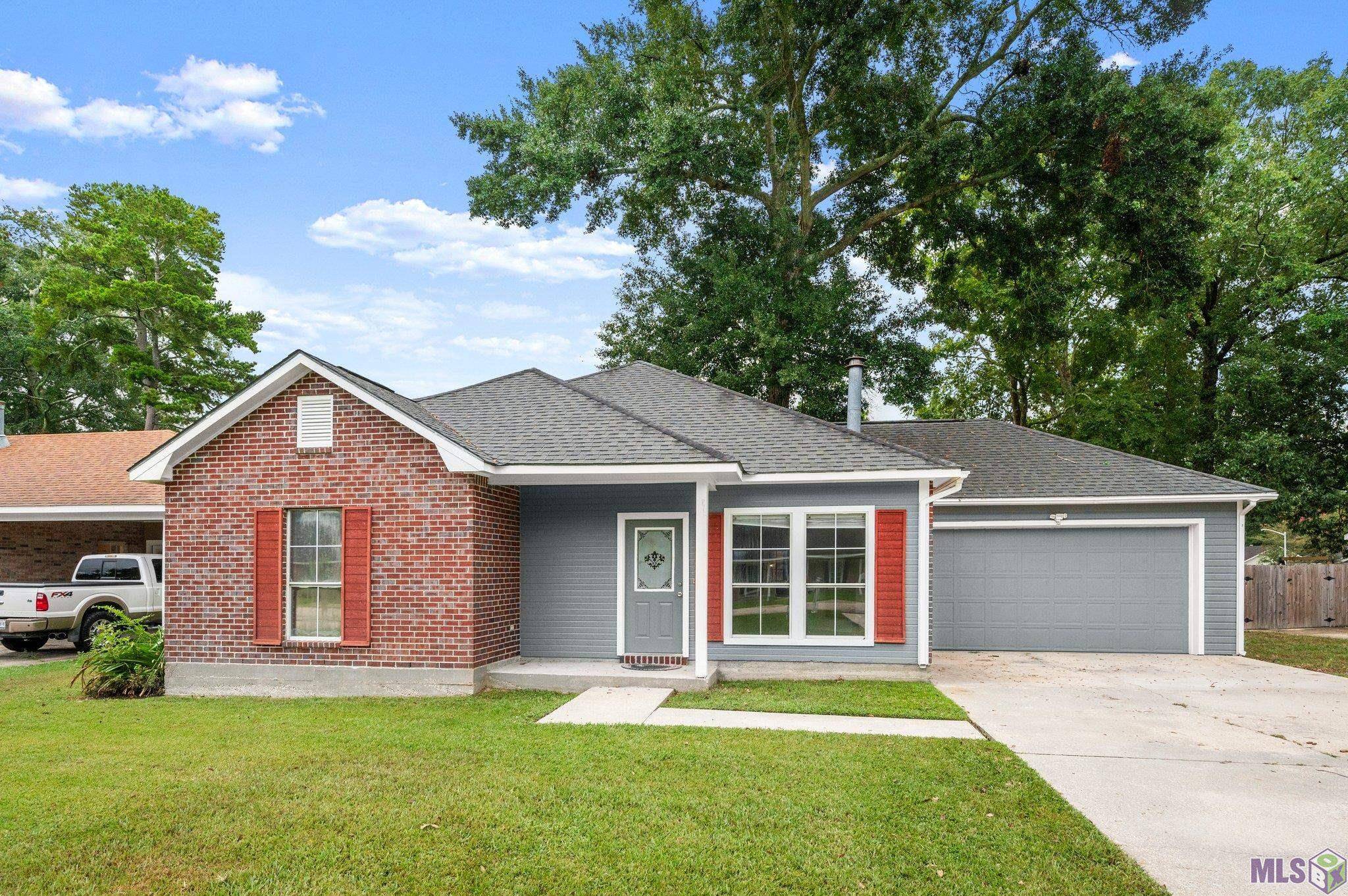 Greenwell Springs, LA 70739,11146 VILLAGE GREEN DR