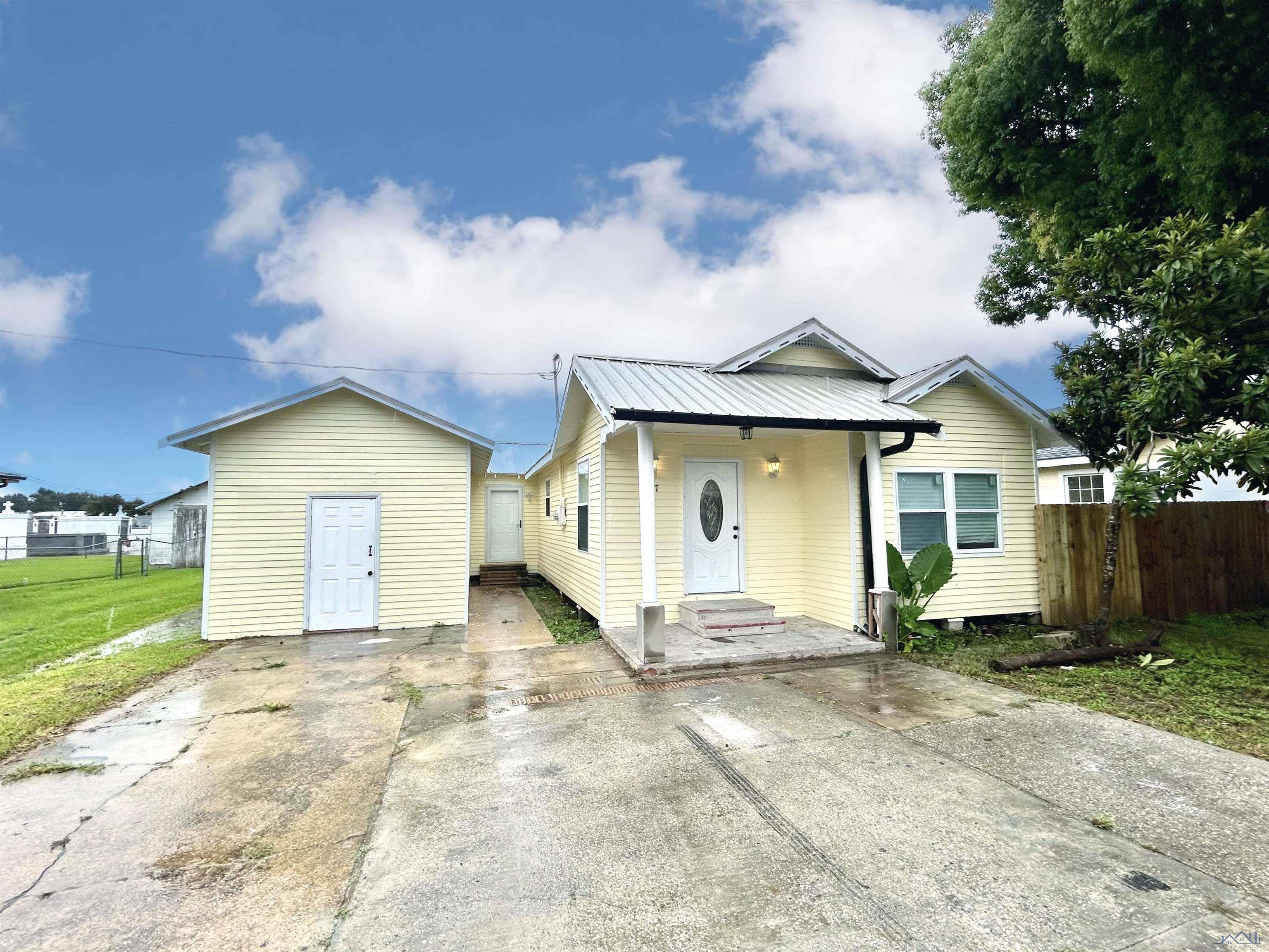 Houma, LA 70363,217 PLUM ST