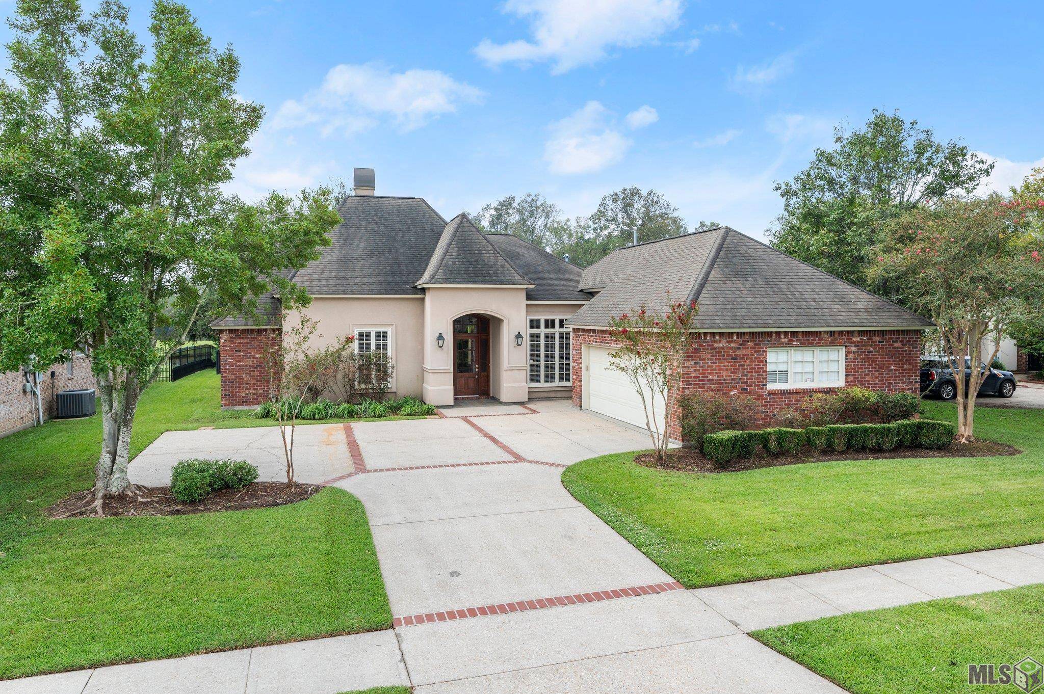 Prairieville, LA 70769,18319 LAKE HARBOR LN