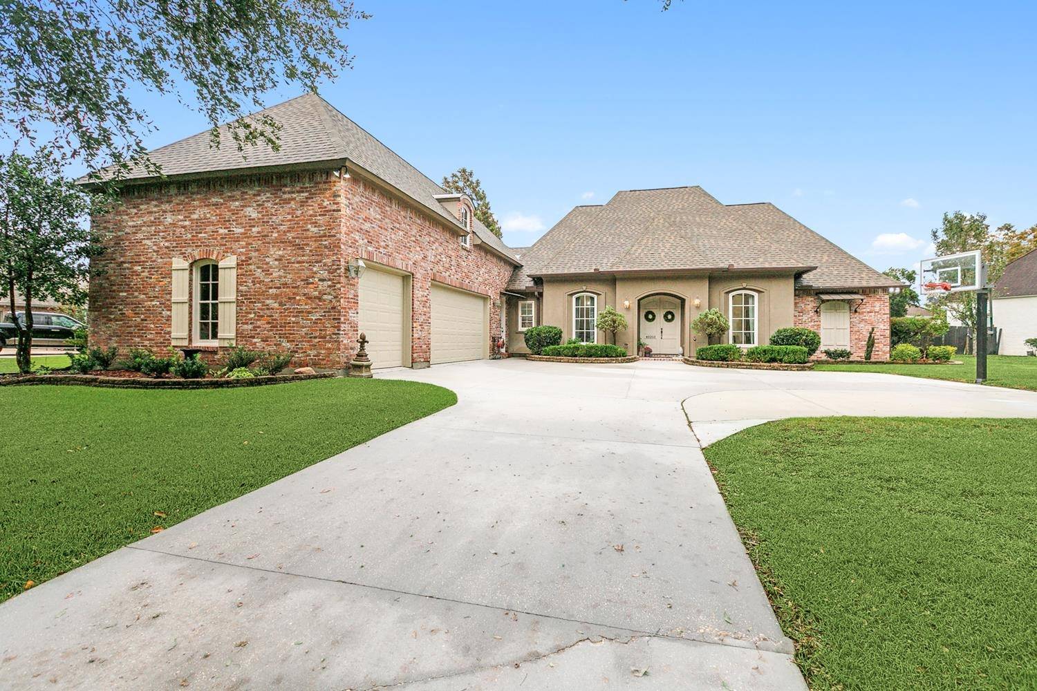 Gonzales, LA 70737,40203 DOVE ESTATES CT