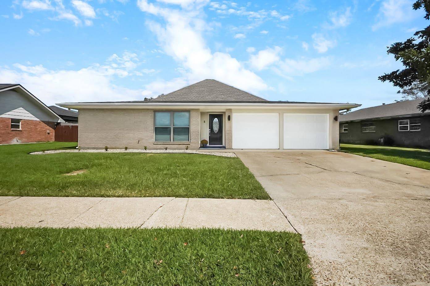 Houma, LA 70363,5 MARY HUGHES CIR