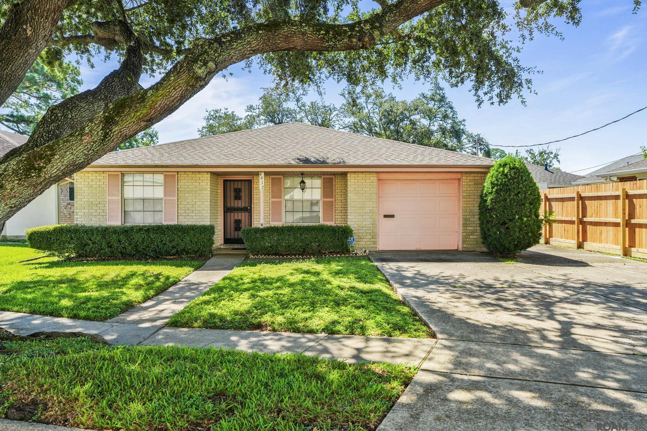 Metairie, LA 70006,4912 MEADOWDALE Street