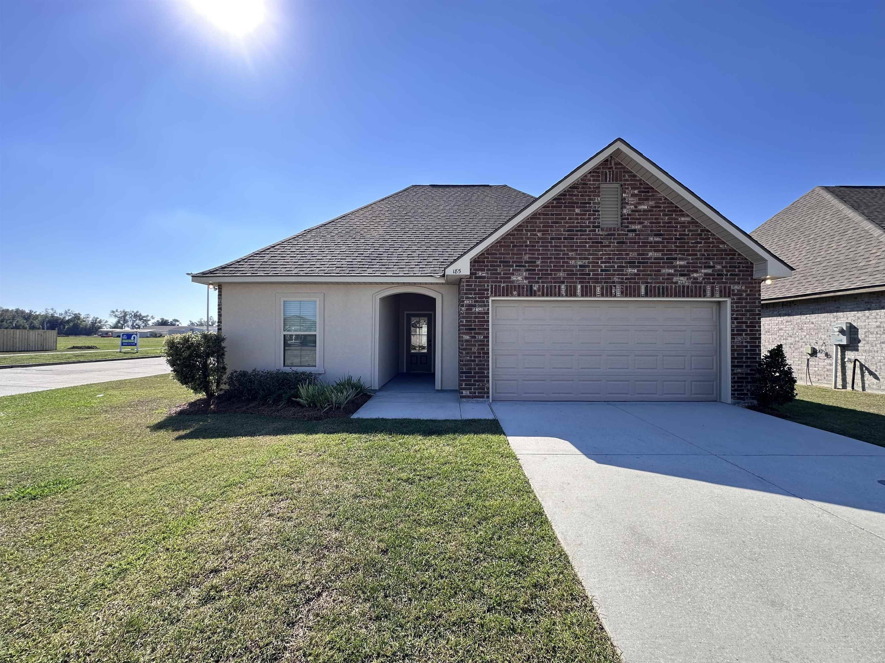 Houma, LA 70364,185 ADELE DR