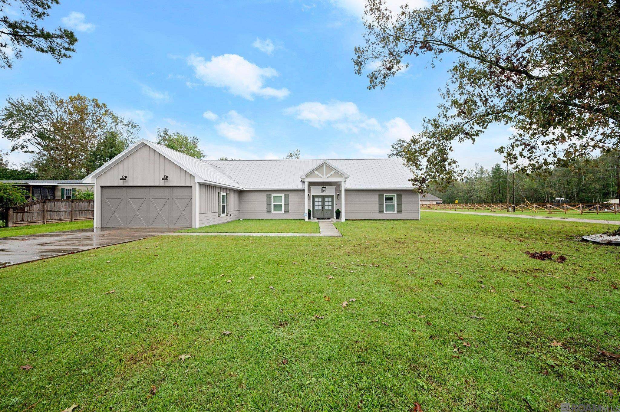 St Amant, LA 70774,14360 HARRY SAVOY RD