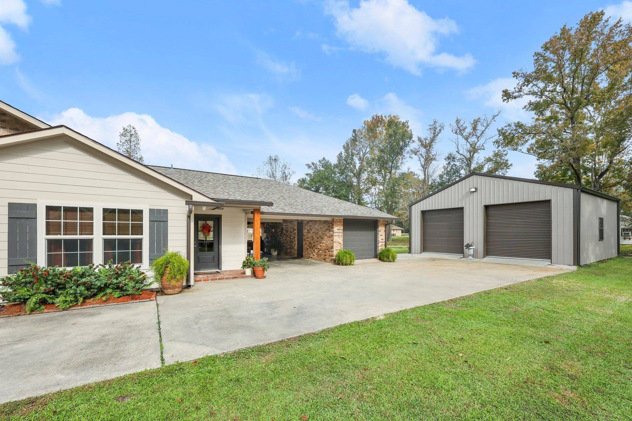 Prairieville, LA 70769,18516 HOPE VILLA DR