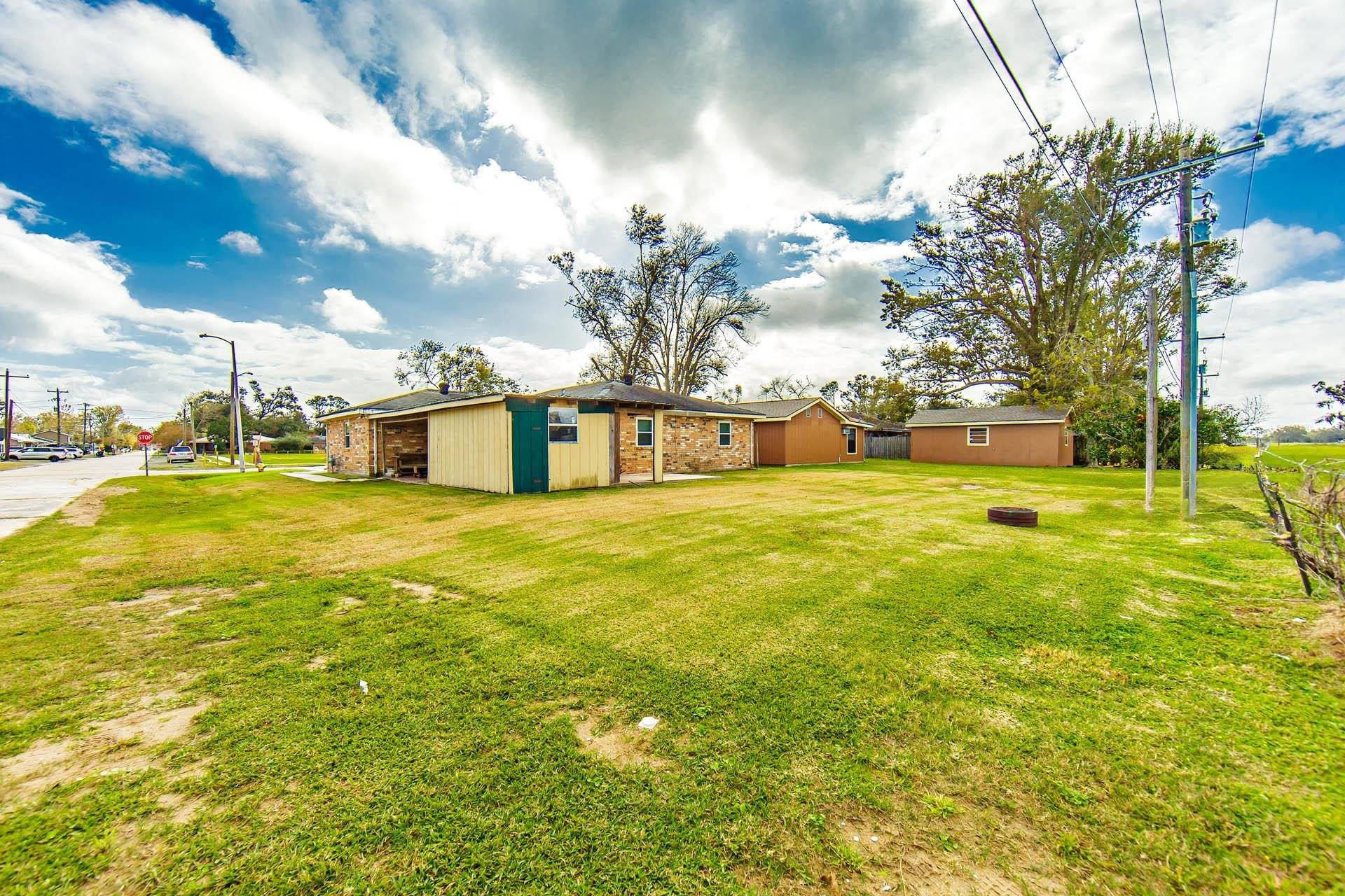 Houma, LA 70364,323 HAMPTON ST